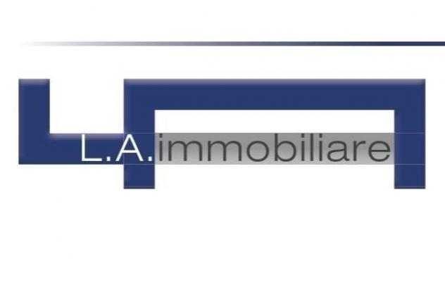 Immobile di 200 m² con 1 locale in affitto a Maranello