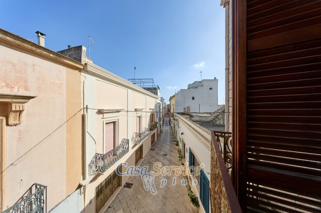 Palazzotto storico con volte a stella e terrazza - Foto 2