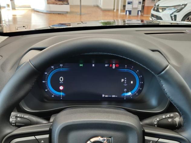 Volvo XC40 B3 automatico Essential IN ARRIVO - Foto 9