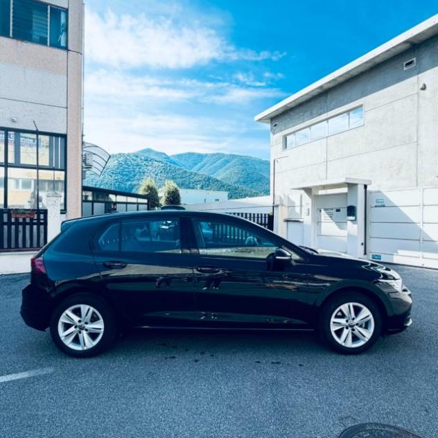 VOLKSWAGEN Golf 1.5 eTSI 130 CV EVO ACT DSG Life rif. 23843339 - Foto 2