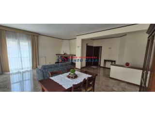 VIA MANZONI – Appartamento arredato al 3°p. c/a – 155 mq ca. – 4 vani + acc &hellip;