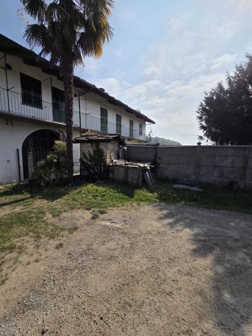 Cascinale Panoramico con magazzini box , stalla e 15.000 mq di terreni agricoli Luserna San Giovanni - Foto 4