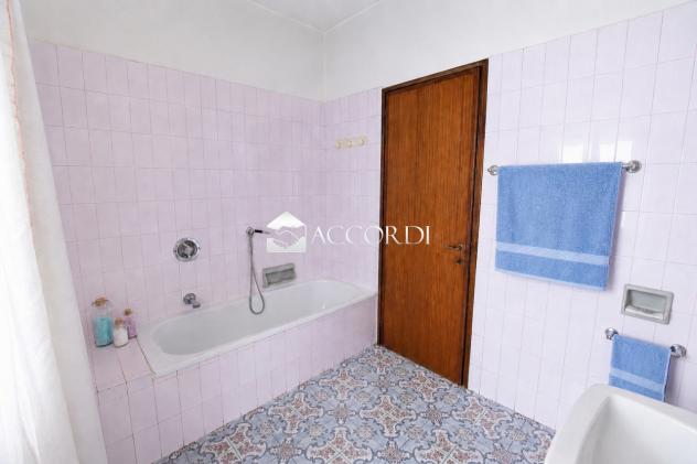 CASA INDIPENDENTE di 10 vani e di 300 mq (MONTEBELLUNA) rif. PE15 - Foto 14