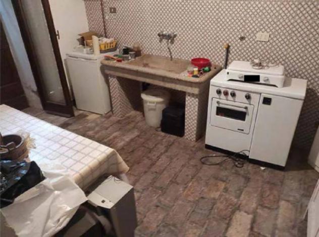 Immobile in asta di 481 m² con più di 5 locali e box auto in vendita a Perugia - Foto 11
