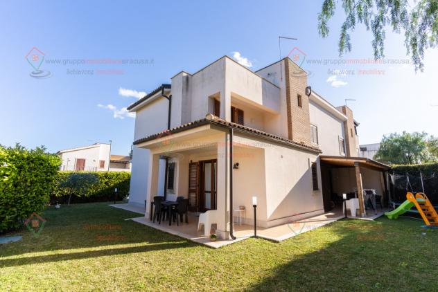 Bifamiliare in vendita a Siracusa