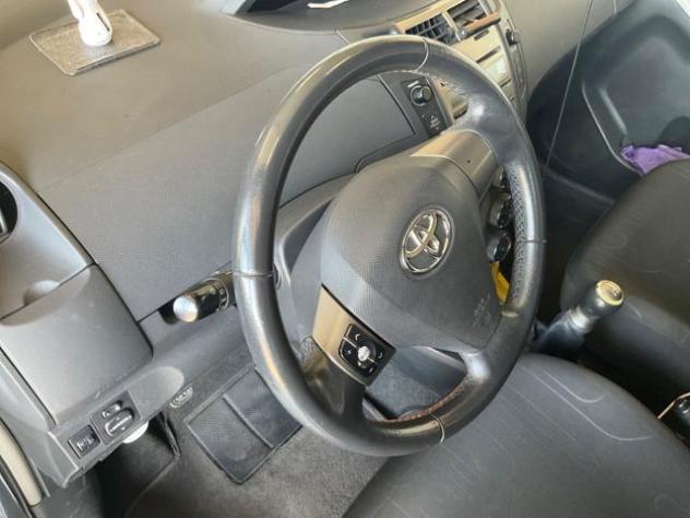 TOYOTA Yaris 1.0 5 porte rif. 23902633 - Foto 9