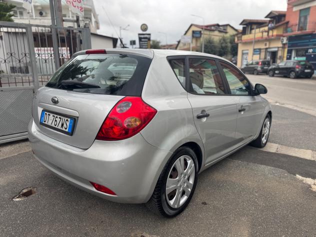Kia Ceed cee'd 1.4 109CV 5p. EX - Foto 6