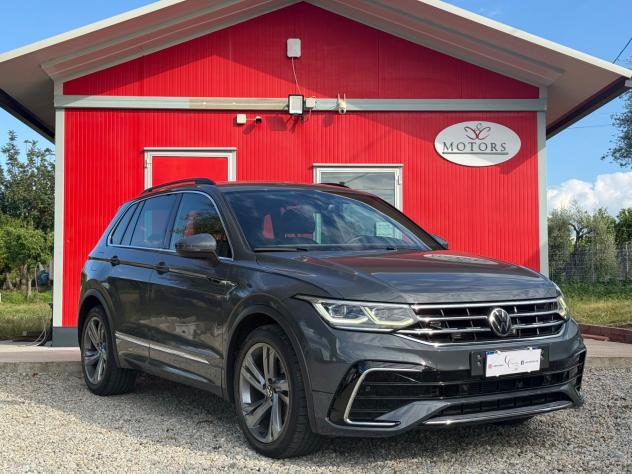 Volkswagen Tiguan R-Line 2.0 TDI 150 CV DSG - Foto 2