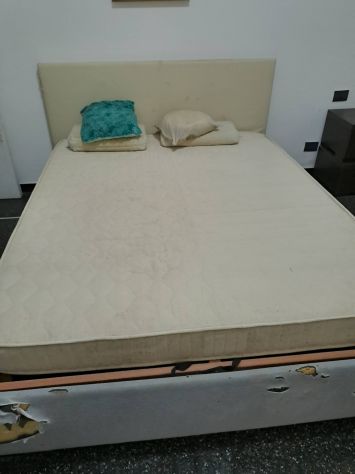 affitto camera matrimoniale con uso tutta la casa e terrazzo di 50 mt quadri