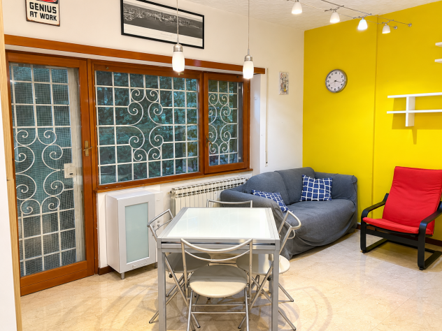 FONTE MERAVIGLIOSA MONOLOCALE ARREDATO CON TERRAZZO PRIVATO. - Foto 9