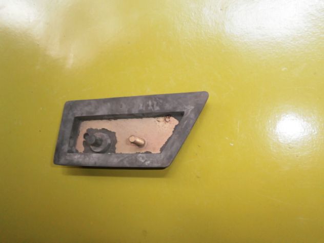 Fiat 127 Sport 70 hp modanatura parafango anteriore sx ( lato guida) NUOVA - Foto 3