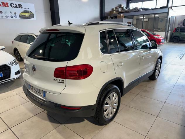 Volkswagen Tiguan 2.0 TDI 140 CV 4MOTION Sport & Style - Foto 6