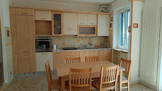 Trilocale ristrutturato con ampio balcone 750euro - Foto 4