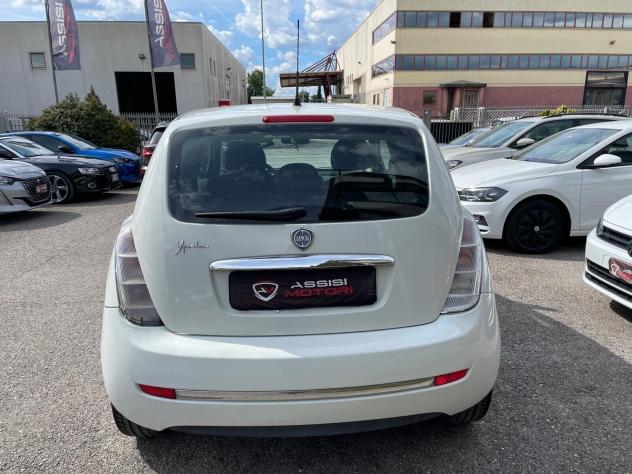 Lancia Ypsilon 1.3 MJT 75 CV Platino - Foto 4