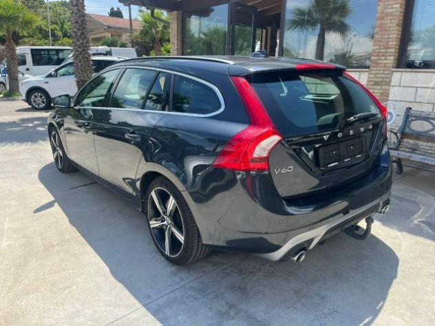 VOLVO V60 D2 2.0 R-design rif. 22166745 - Foto 6
