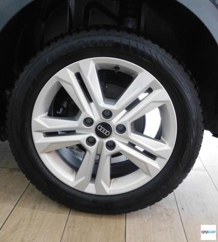 AUDI - Q2 - 35 TFSI S tronic Business Advanced - Foto 5