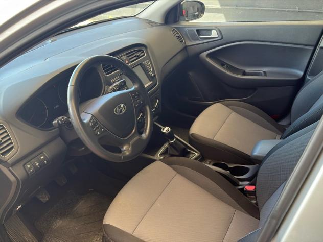 Hyundai i20 1.4 CRDi Sound Edition - Foto 6