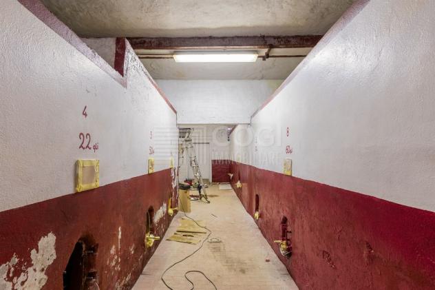 AMPIA PROPRIETA' IMMERSA NEL VERDE IN ZONA VALSELLUSTRA - Foto 17