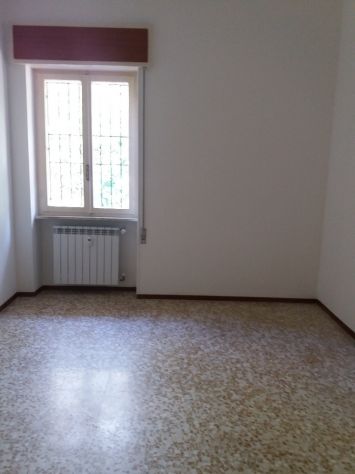 Borgo Trento affittasi ampio trilocale con terrazzo - Foto 5