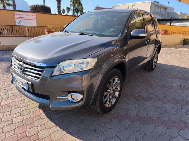 Toyota RAV 4 2.2 D-CAT 180HP