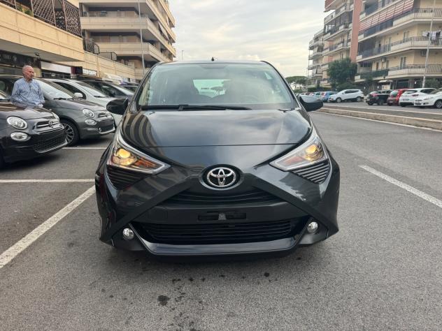 Toyota Aygo 1.0 VVT-i 72 CV 5 porte x-play MMT LED CAR PLAY KAMERA PDC