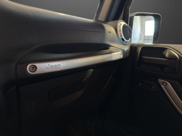 Jeep Wrangler 2.8 CRD Auto Rubicon - Foto 7