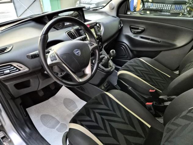 Lancia Ypsilon 1.2 Gold 69cv - Foto 10