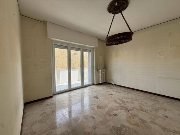 Appartamento di 109 m² con 3 locali e box auto in vendita a Sesto San Giovanni