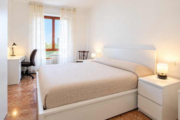 Stanza in appartamento in affitto a Milano