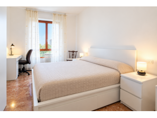 Stanza in appartamento in affitto a Milano
