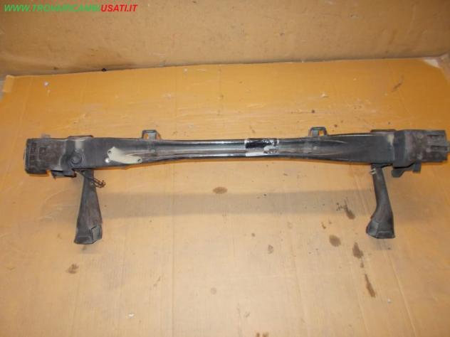 TRAVERSA ANT.INF. NERO MET CON PUNTE ALFA ROMEO 147 (937-W8)  Carrozzeria  Lamierati interni  Parete frontale  Travers ALFA ROMEO - 147 - 01-11-2004 -