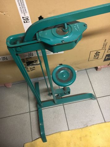 Tappatrice bottiglie - Foto 4