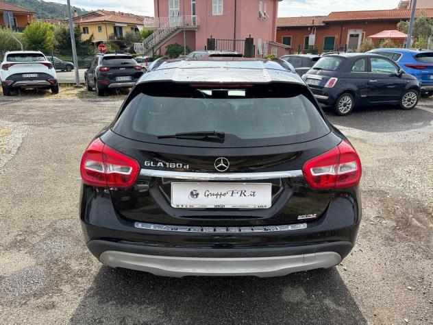 Mercedes-Benz GLA 180 d Business - Foto 6