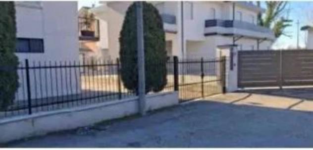 Immobile in asta di 97 m², box auto in vendita a Vicenza - Foto 2