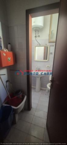 VIA ARCHI – Locale artigianale + p.auto – 65mq ca. - 2 vani, doppio ingresso. Buone condizioni, attualmente locato. Euro 90 mila CL G - Foto 7