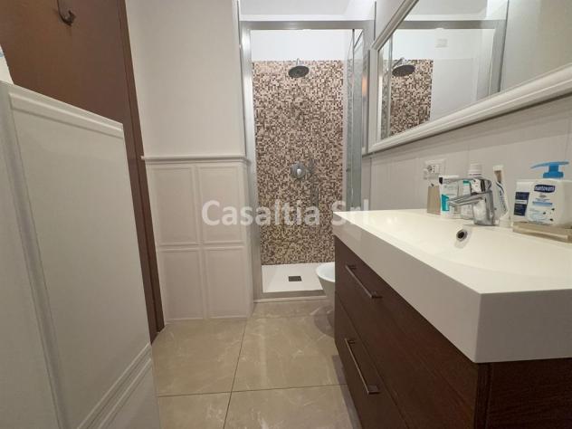 Ampio trilocale con balcone, box e doppi servizi - Foto 15