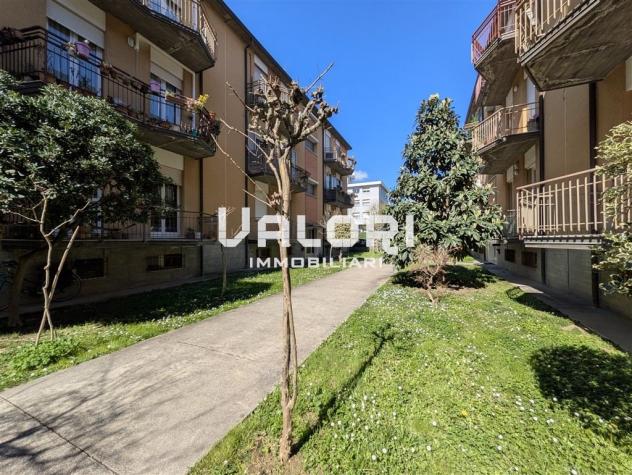 APPARTAMENTO RISTRUTTURATO - ULTIMO PIANO CON CANTINA E GARAGE