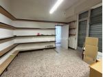 AFFITTO NEGOZIO CON 3 VETRINE NEL CENTRO DEL PAESE