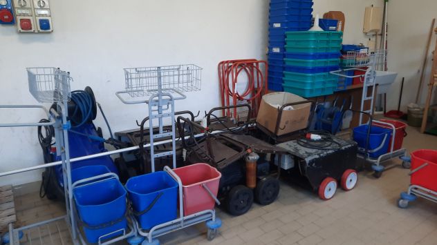 Svuota tutto magazzino pulizie - Foto 6