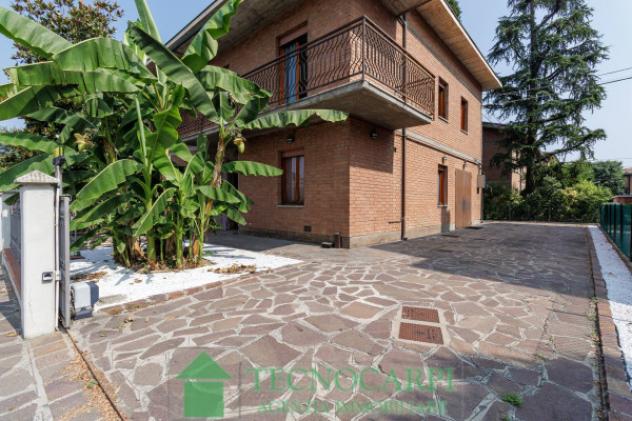 Villetta a schiera di 160 m² con più di 5 locali e box auto doppio in vendita a Carpi