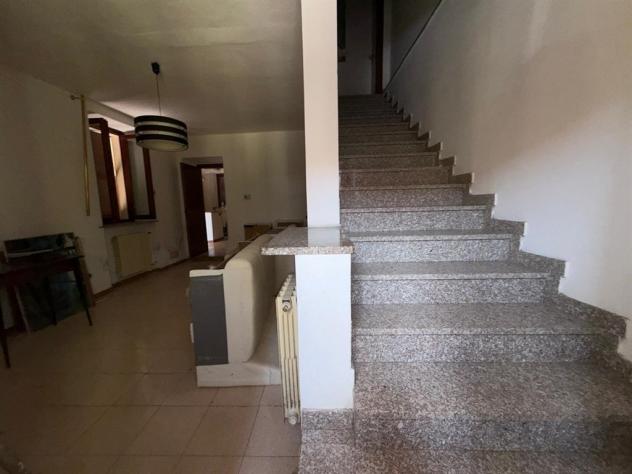 va185 - casa indipendente libera subito: 4 locali, servizi doppio box e picola area esterna recintata - Foto 14