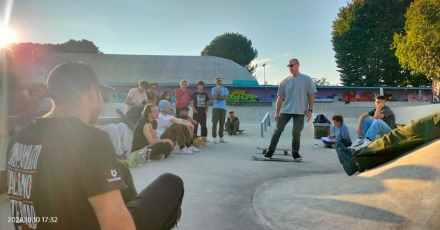 Corsi skateboarding per tutte l eta'.
