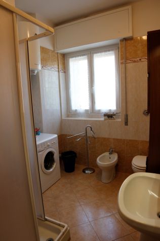 2 POSTI LETTO IN BILOCALE A STUDENTI IN CENTRO STORICO - Foto 2
