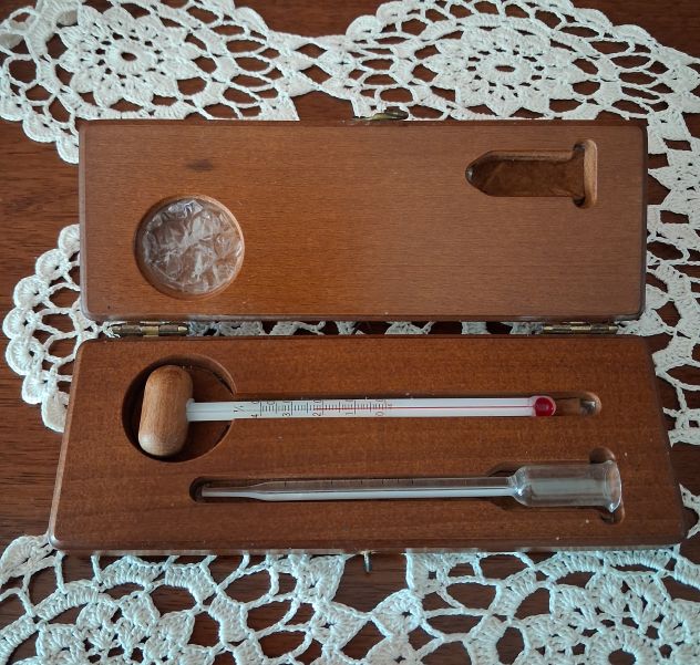 Set vintage tedesco 'Winometer' . Custodia in legno sagomato contiene un termome - Foto 3