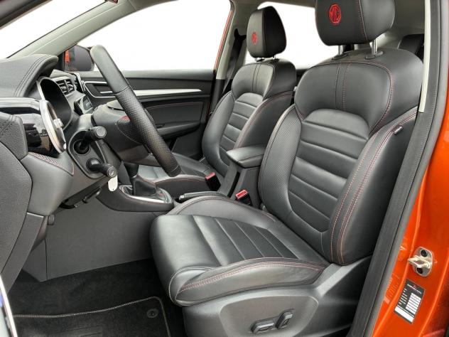 MG ZS 1.5 Luxury - Foto 8