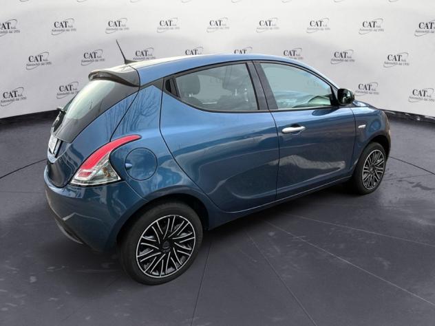 Lancia Ypsilon 1.0 FireFly 70cv Hybrid Platino - Foto 8