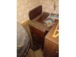 Mobiletto in legno da restaurare