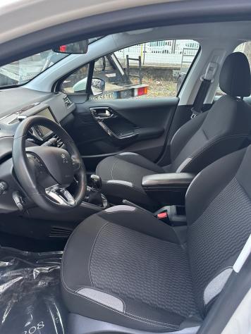 Peugeot 208 BlueHDi 75 5 porte Active - Foto 8