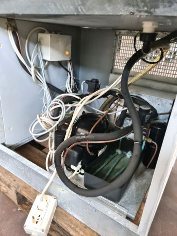 tavolo refrigerato per bevande da bar usato - Foto 5