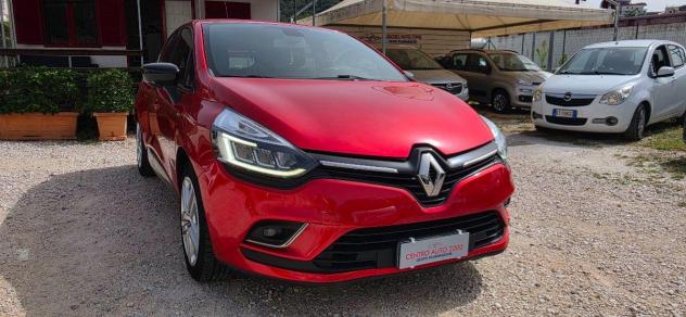 RENAULT Clio 0.9 TCe 90CV GPL 5p. Moschino Int.